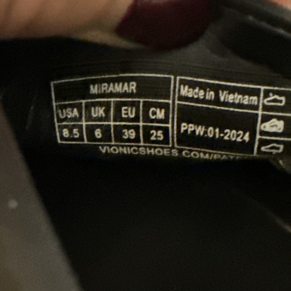 Vionic Miramar Size 8.5 Black & Cream Leather Comfort Slide Sandal Slip On New - Picture 13 of 15